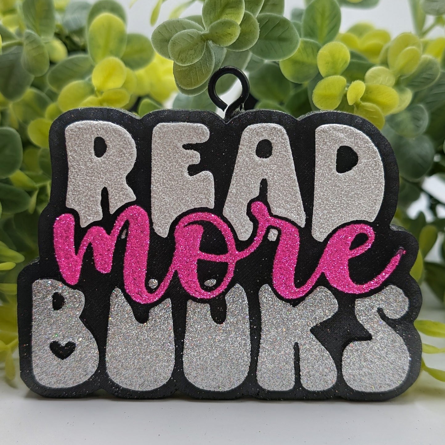 Freshies - Read More Books (Scarlet Luke)