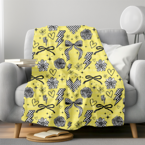 Trendy Checkered Plush Blanket