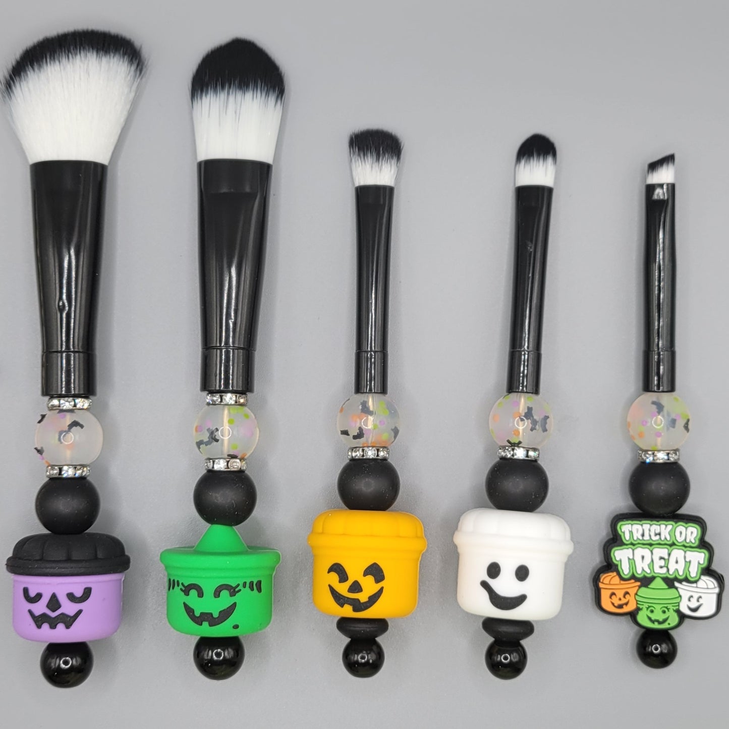 Makeup Brushes - Boo Buckets