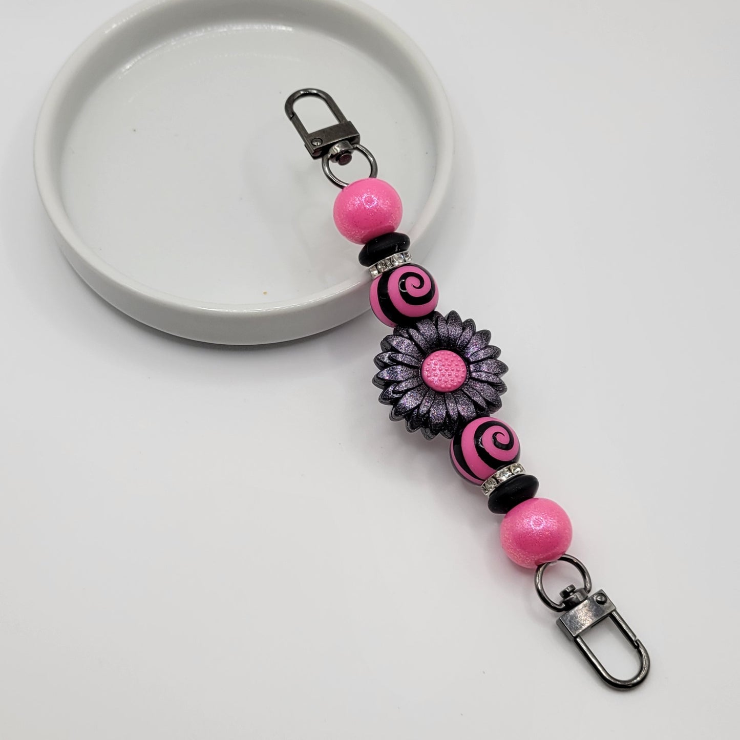 Kindle Strap - Black/Pink Opal Daisy