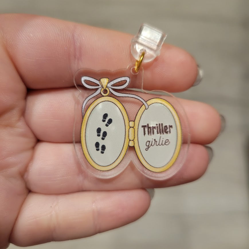 Kindle Dust Plugs - Thriller Girlie Locket