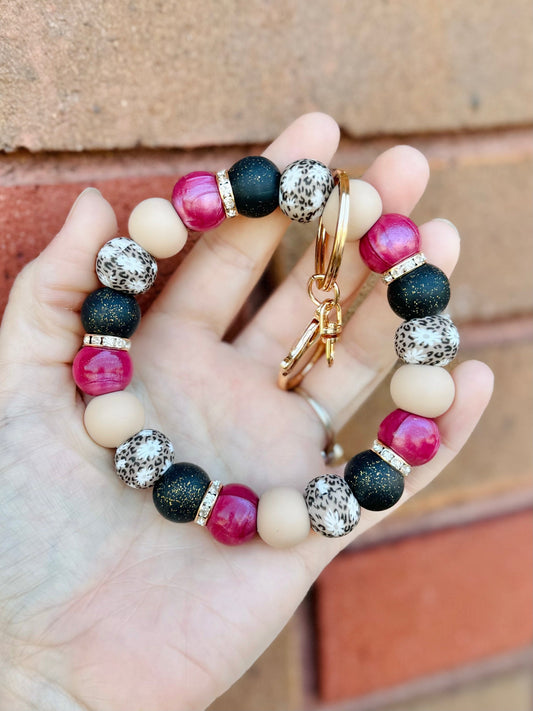 Leopard Daisy Wristlet - Original Size