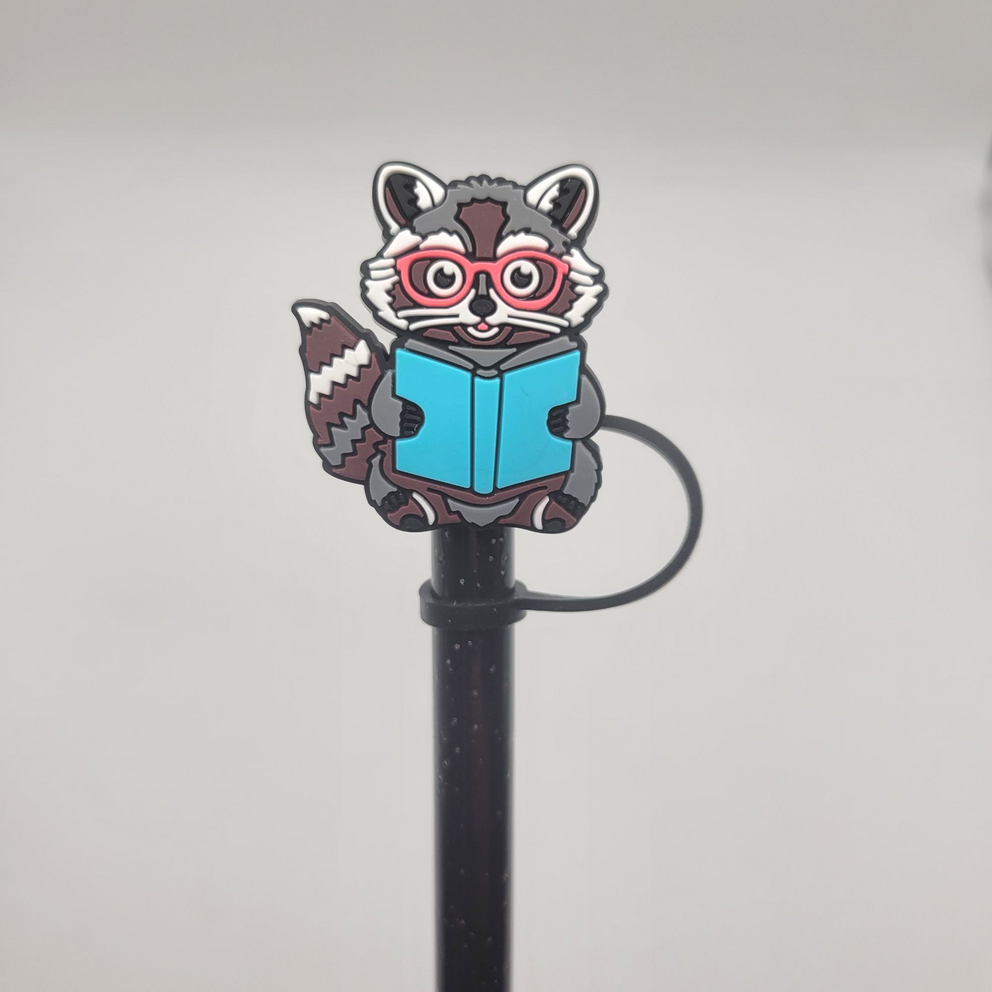 Straw Toppers - Reading Raccoon (blue)